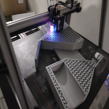 3D tiskanje po dogovorjeni specifikaciji iz polietilena, 3D tiskanje, polietilen, proizvodnja, prototipiranje, srednja serija, stroji, okoljska zavest, trajnostna proizvodnja